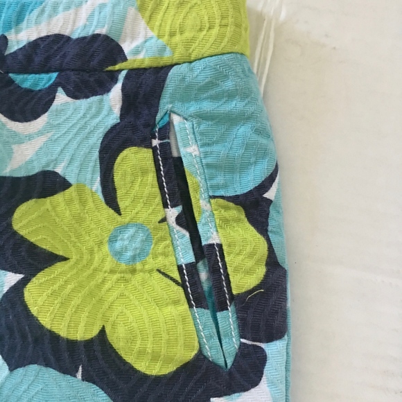 Lilly Pulitzer Textured Cotton Cropped Pants - Picture 4 of 7